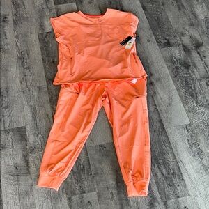 ￼￼NWT Infinity GNR8 collection